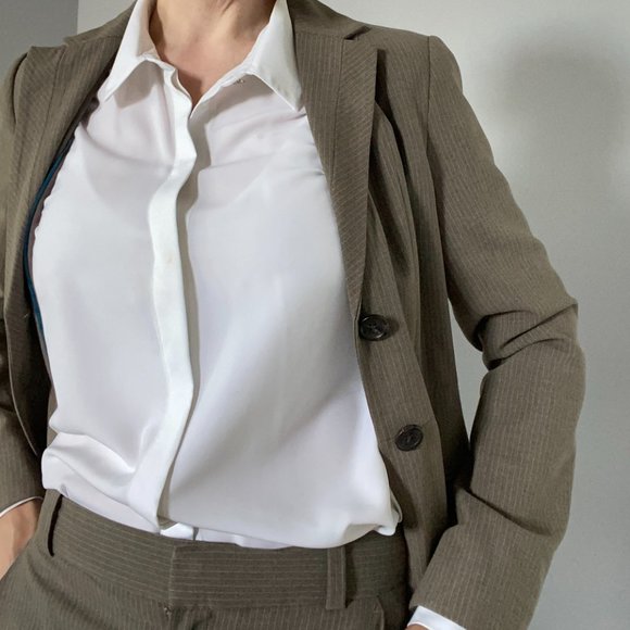 Banana Republic | Fitted Blazer | Size 2 | Pin Stripe - Picture 5 of 8